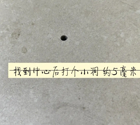 卢龙瓷砖空鼓维修公司专业解答在瓷砖铺贴过程中，如果砂料搅拌不均匀，将会带来以下问题